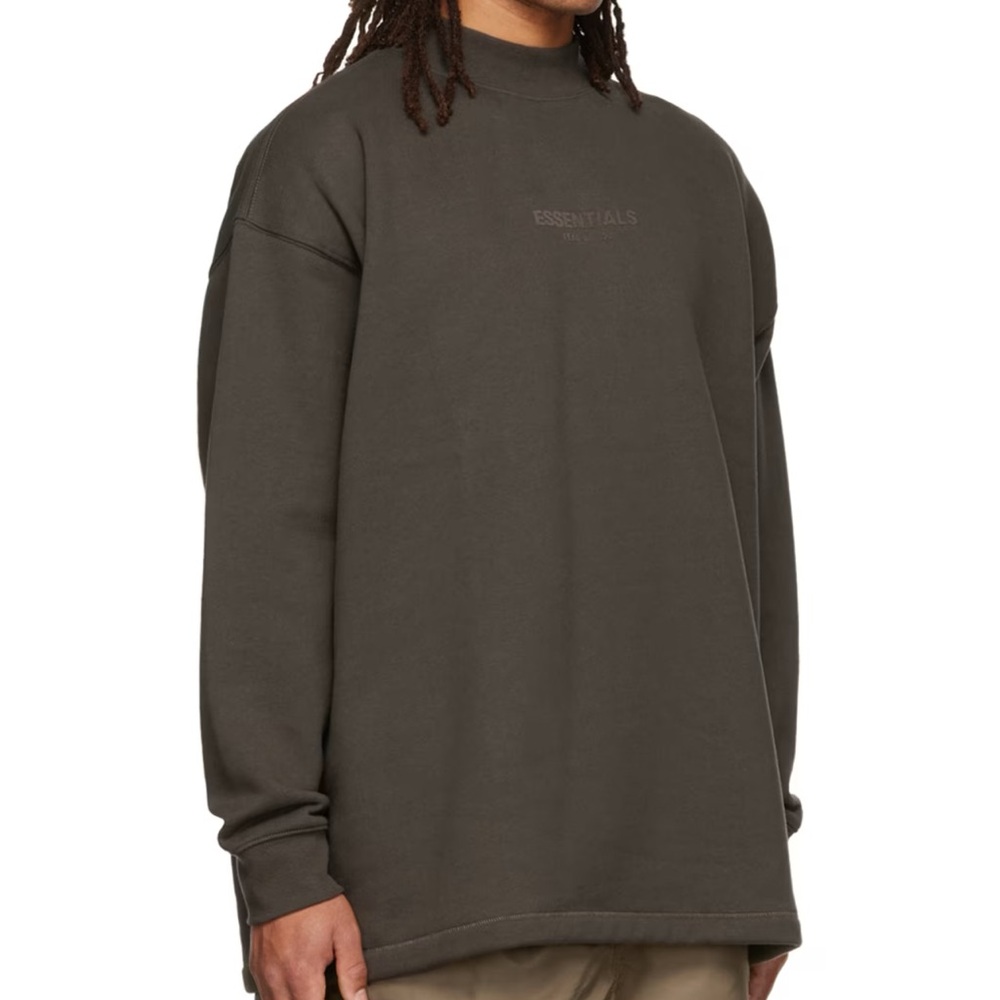 Fear of God Men’s Enssential Sweatshirt